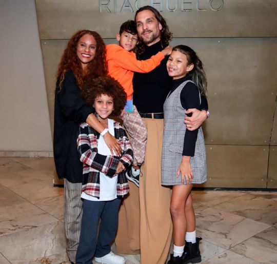 Confira os melhores cliques da família de Igor Rickli e Aline Wirley