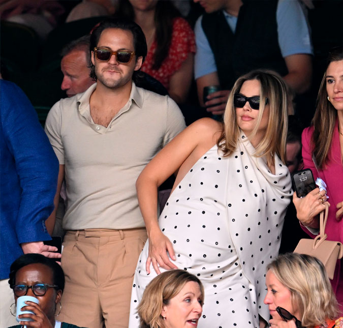 Acompanhada do marido, Margot Robbie faz primeira aparição pública desde rumores de gravidez