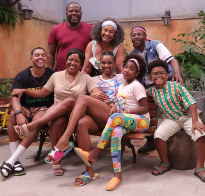 Elenco de <I>Toda Família Tem</i> revela que a relação deles é de uma família de verdade
