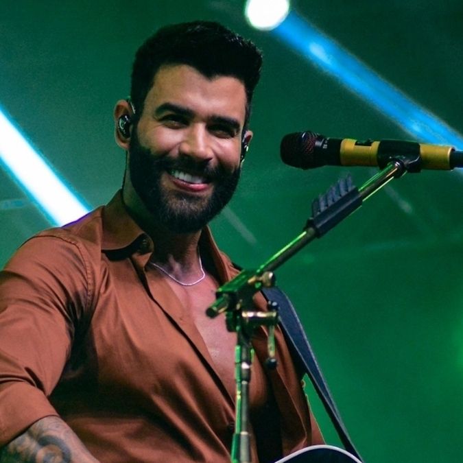 Gusttavo Lima se pronuncia após filho de sete anos de idade dirigir carro da família: <i>- Aqui é rústico</i>