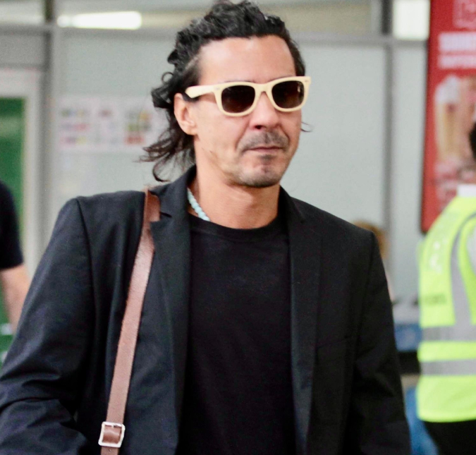 Filha de André Gonçalves e Cynthia Benini fratura o fêmur e tranquiliza os fãs: <I>Agora é só recuperação</i>