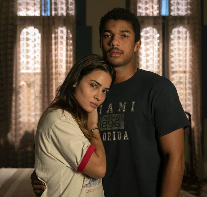 Em <i>Renascer</i>, João Pedro trabalha nas roças de Egídio com Sandra com a intenção de mantê-la por perto
