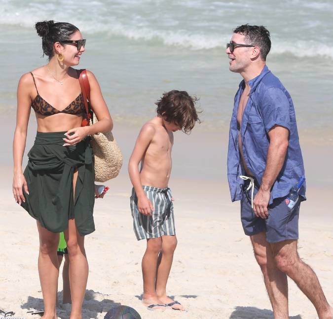 Após Xamã postar vídeo de Sophie Charlotte na praia, a atriz é vista com ex-marido, Daniel de Oliveira