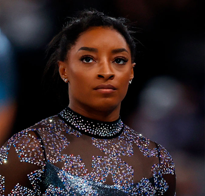 Mãe de Simone Biles pede perdão para atleta após vício em drogas e álcool