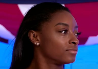 Simone Biles, Neymar Jr., Pelé... Veja os atletas que já ganharam documentários sobre sua jornada