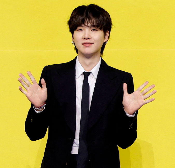 Suga, membro do <i>BTS</i>, pede desculpas após violar lei e dirigir <i>scooter</i> elétrica sob efeito de álcool