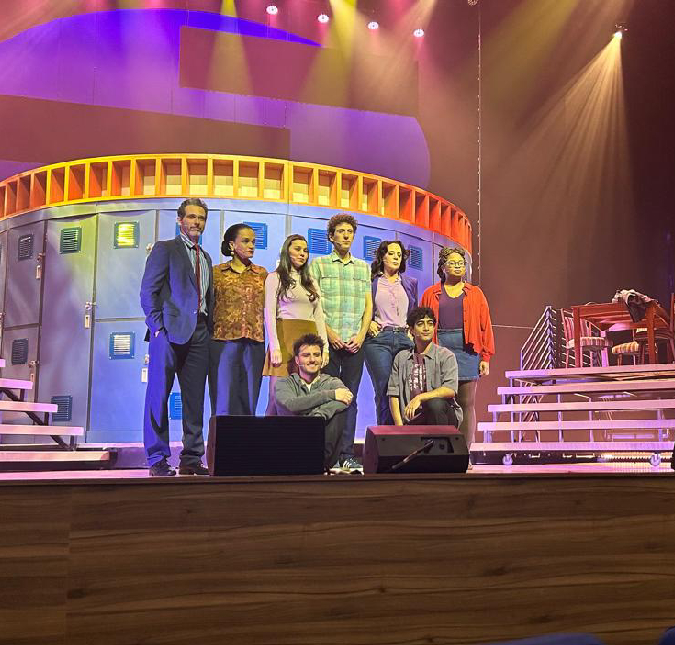 Diretor do musical <i>Querido Evan Hansen</i> rebate <i>haters</i>