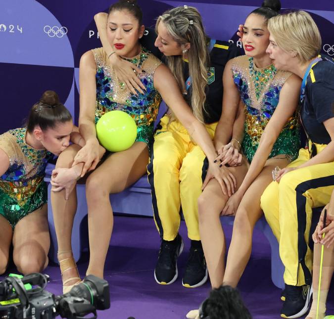 Brasil fica fora da final na ginástica rítmica após atleta se apresentar lesionada. Entenda o que aconteceu e assista ao momento!