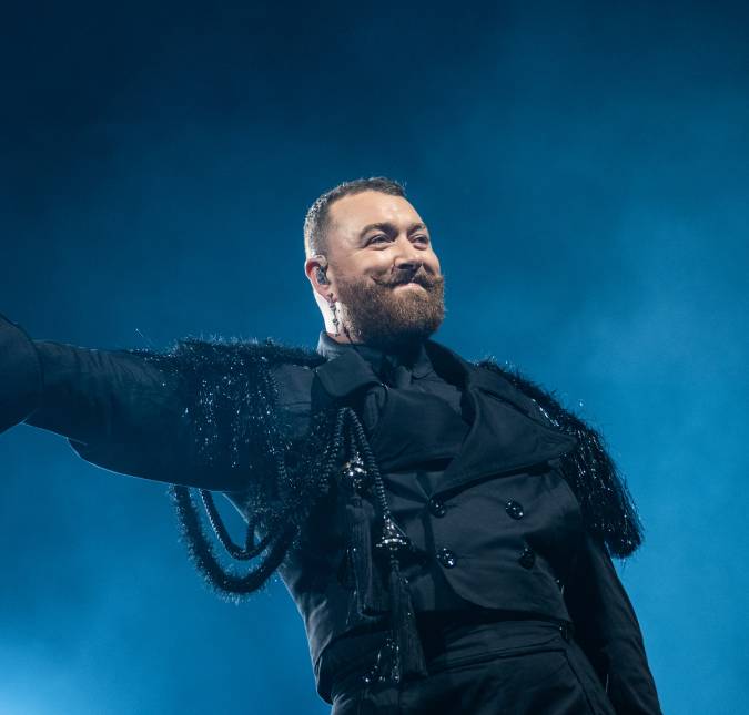 Sam Smith e IZA confirmam parceria para regravação de grande <i>hit</i>