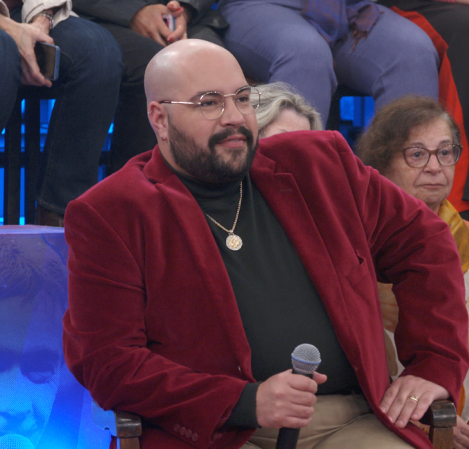Tiago Abravanel se emociona ao contar detalhes sobre a despedida de Silvio Santos: - <i>Foi muito especial</i>