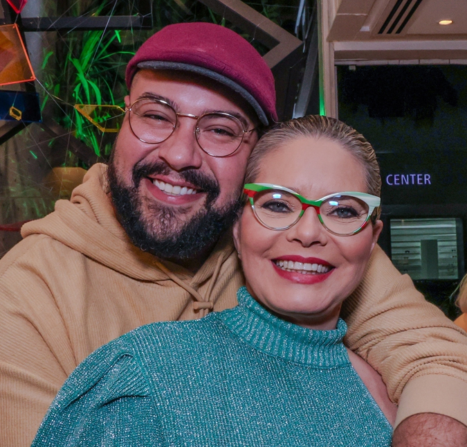 Tiago Abravanel cancela participação no <i>Mais Você</i> para cuidar da mãe: <i>Não acordou muito bem</i>