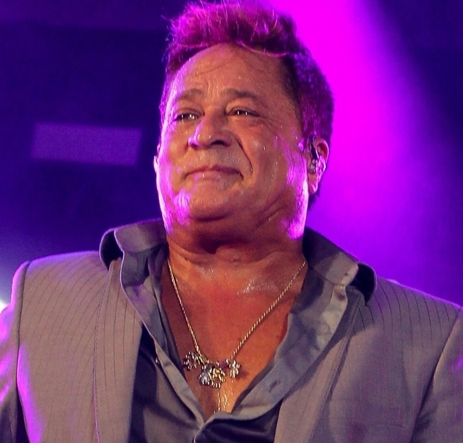 Leonardo surpreende público com pedido durante <i>show</i>: <i>- Qualquer coisa menos água</i>