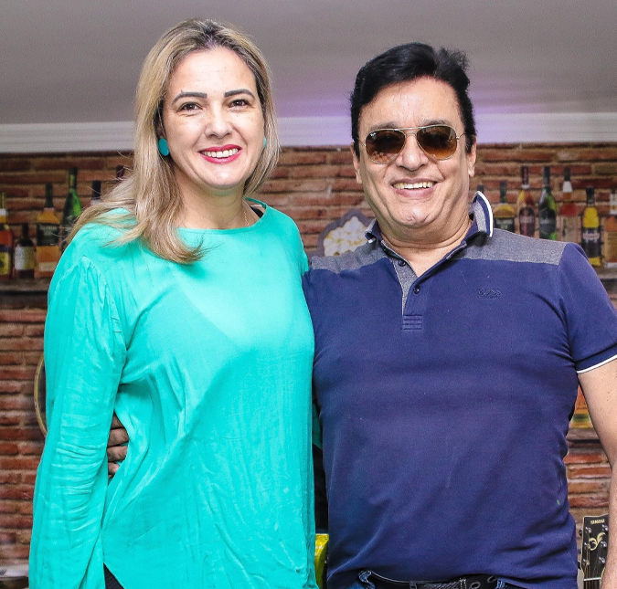 Ex-esposa de Nahim revela que passou <i>um inferno</i> dentro de casa após descobrir que cantor usava drogas