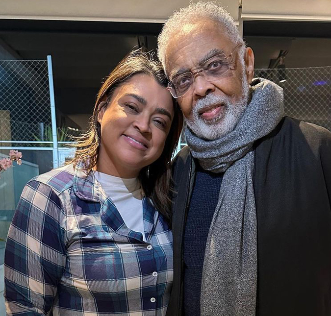 Após alta, Preta Gil ganha festa do pijama e posa agarradinha com o pai: <i>Essas atitudes esquentam o corpo e o coração</i>