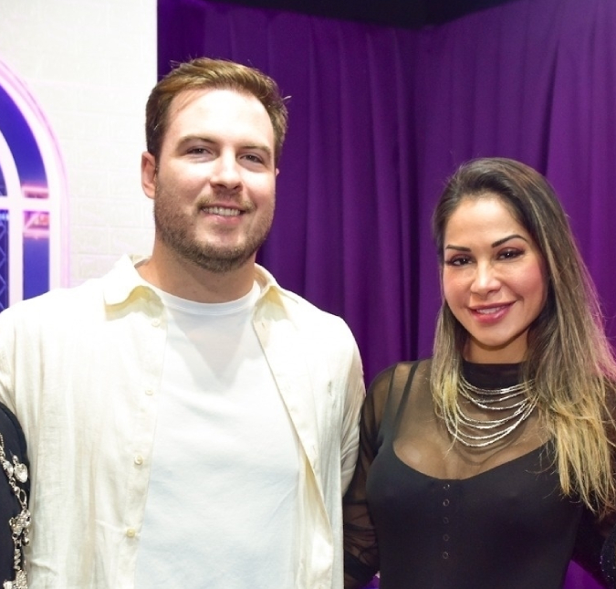 Um ano após casamento, Thiago Nigro e Maíra Cardi renovam votos e agradecem fãs