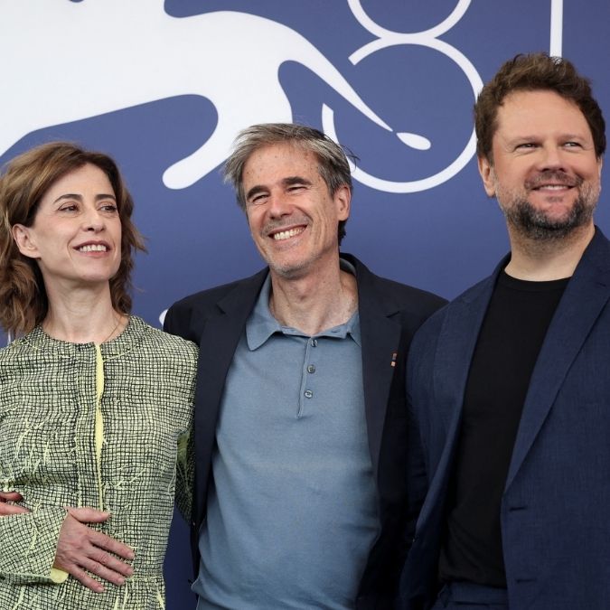 Fernanda Torres, Selton Mello e Walter Salles marcam presença no Festival de Veneza e exibem filme