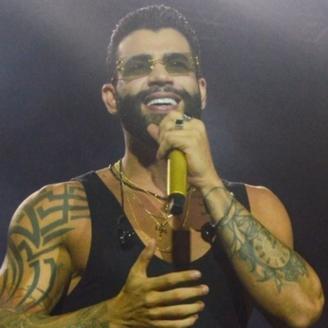 Gusttavo Lima celebra aniversário em iate de luxo com diárias de um milhão de reais