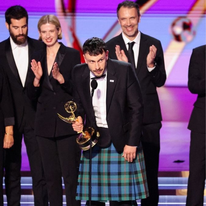 Richard Gadd vence categoria melhor ator principal no <i>Emmy 2024</i> por <i>Bebê Rena</i>