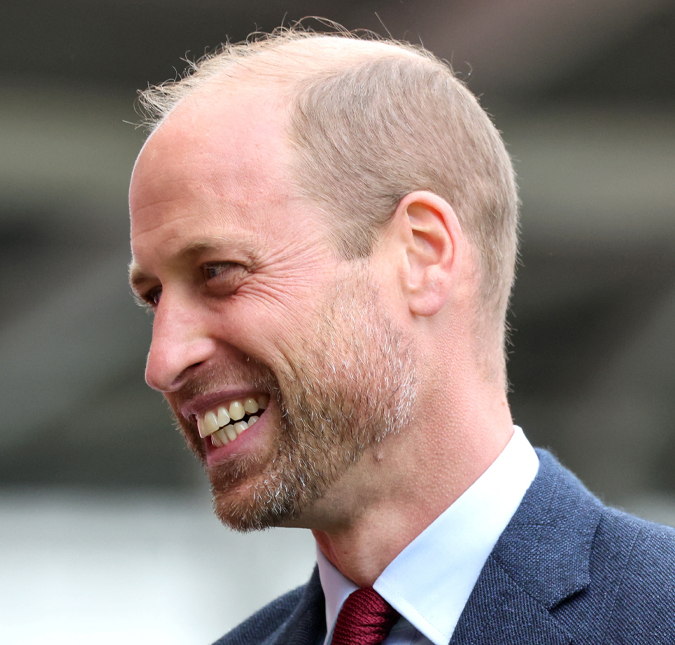 Mudança no protocolo da família fez Príncipe William desejar parabéns ao irmão, Príncipe Harry