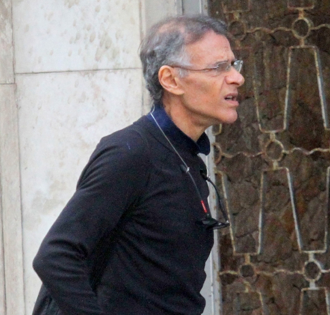 Após ser despejado, Mário Gomes mostra local em que está hospedado: <i>Está meio caótico</i>