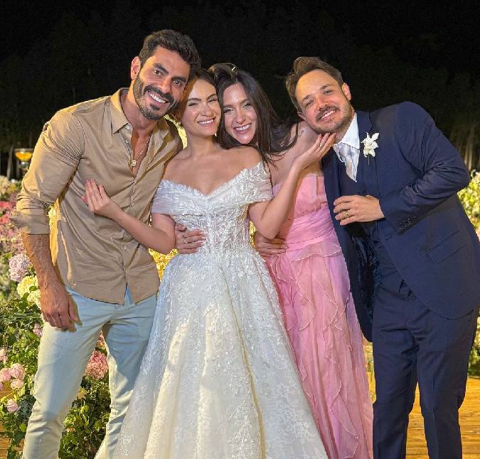 Israel se casa com Laís Ribeiro e Rodolffo comemora: <i>Casaram de verdade agora</i>