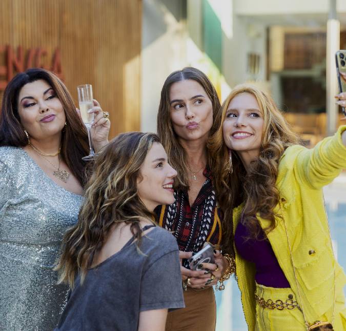 Elenco e diretoras de <i>Rensga Hits!</i> entregam novidades da segunda temporada da série