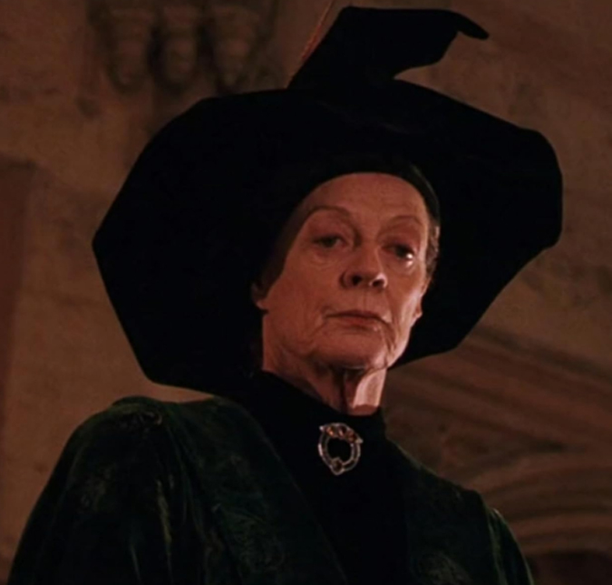 Famosos lamentam morte de Maggie Smith, atriz de <i>Harry Potter</i> e <i>Downton Abbey</i>