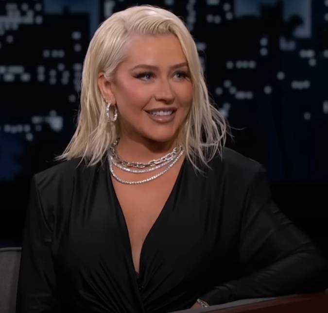 Christina Aguilera assusta os fãs com perda de peso preocupante