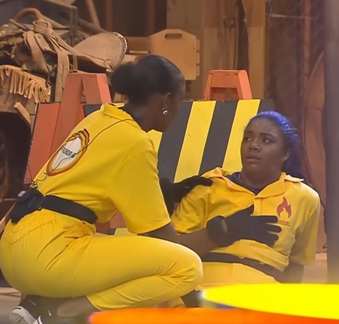 Momento em que Raquel Brito passa mal na prova de fogo em A Fazenda é divulgado, assista Relatório médico afirma que influenciadora apresentou dor torácica e segue fazendo exames