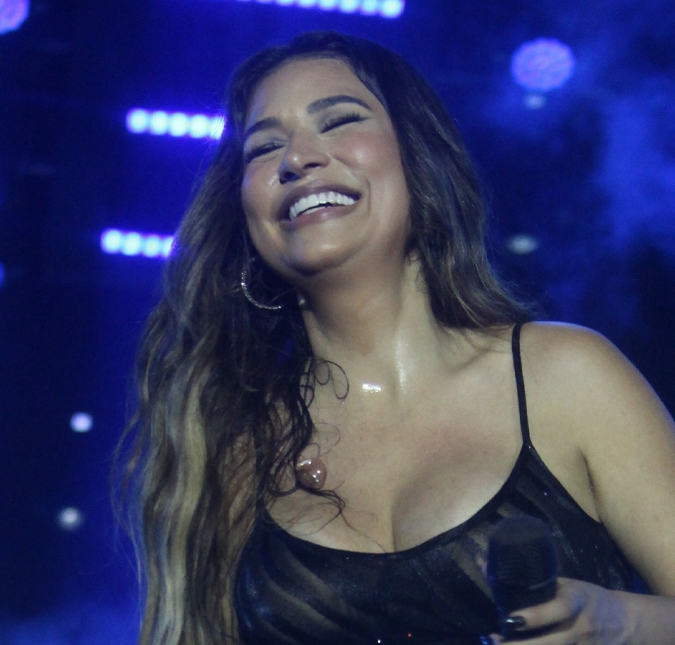 Simone Mendes revela que a filha recebeu alta após ser internada com Covid-19 e Influenza B