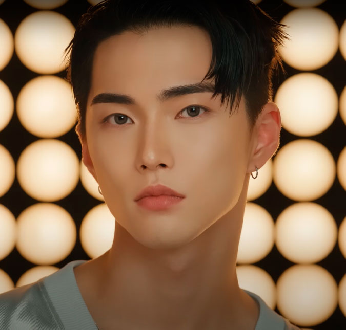SM Entertainment anuncia retorno de Seunghan às atividades do <i>RIIZE</i> após 10 meses de hiato