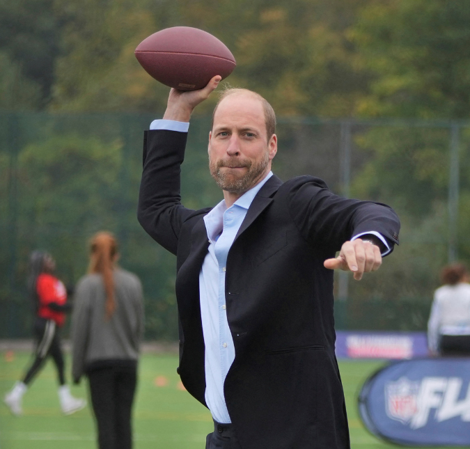 Príncipe William joga futebol americano e surpreende atleta da <i>NFL</i>: <i> Consegue lançar a bola melhor do que eu</i>