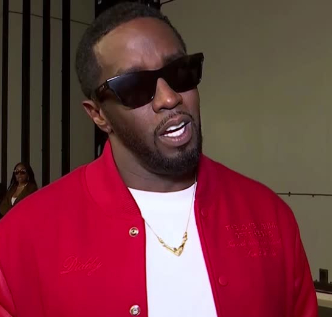 Ex-modelo da <I>Playboy</i> diz que Diddy a obrigava ver videoclipes de Jennifer Lopez, em festas proibidonas enquanto ainda namorava com a cantora