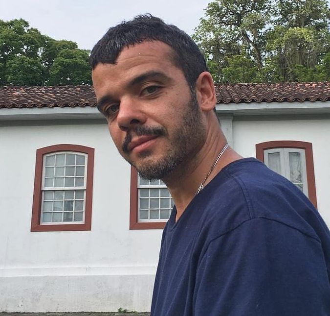 Mãe de João Rebello se pronuncia sobre morte do filho: Mataram por engano O ex ator mirim foi morto na última quinta feira, dia 24, em Trancoso, na Bahia