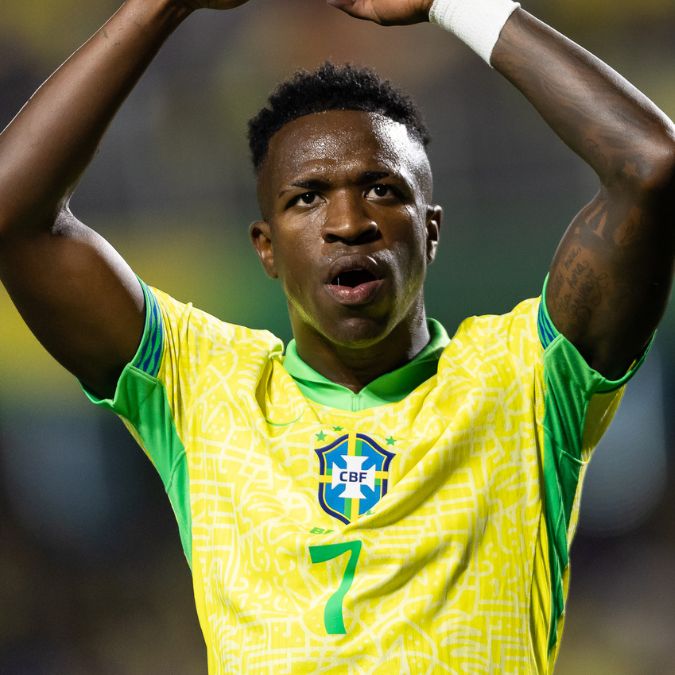 Vini Jr. se pronuncia após perder <I>Bola de Ouro</i>; famosos homenageiam o jogador nas redes sociais