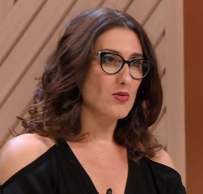 Paola Carosella relembra assédio sofrido aos 12 anos de idade e infância solitária: - Faço terapia há mais de 25 anos A cozinheira celebrou ter um lar tranquilo depois de adulta
