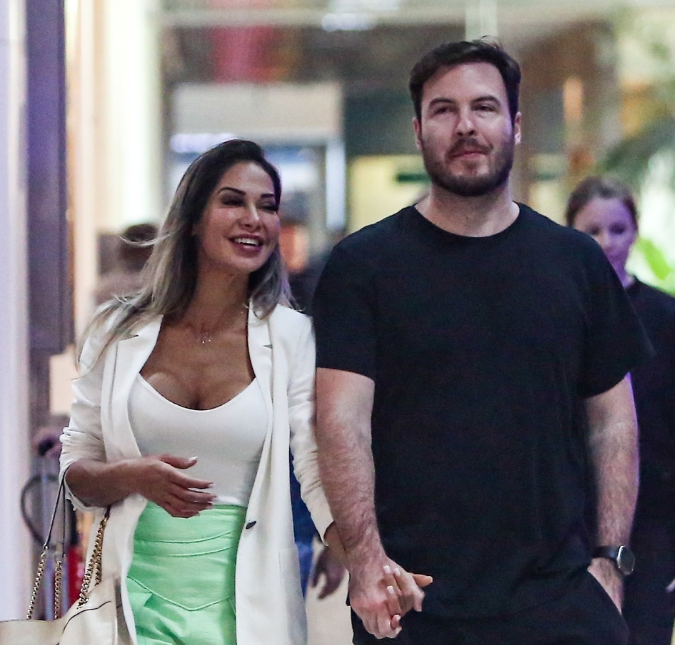 Maíra Cardi surge relaxada com a filha enquanto Thiago Nigro trabalha: <i>Deus me livre ser submissa</i>