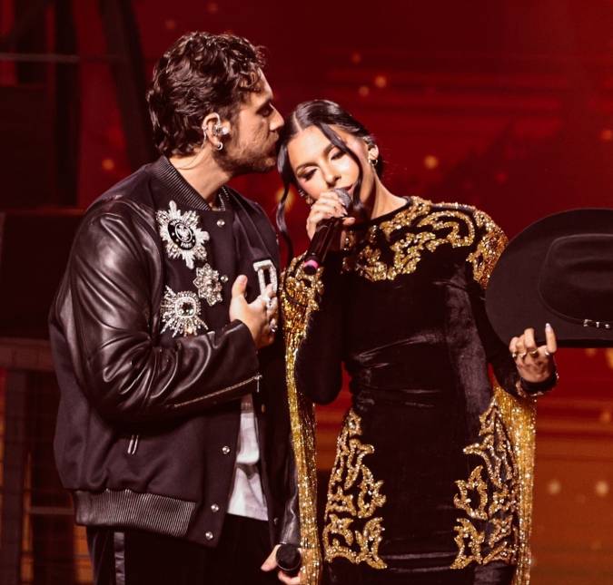 Gustavo Mioto interrompe <i>show</i> e surpreende Ana Castela na virada do aniversário