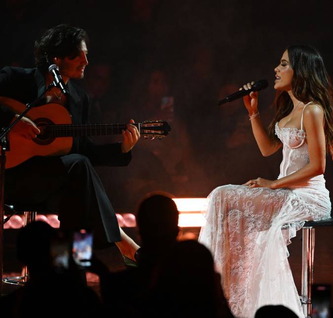 Tiago Iorc se derrete ao talento de Anitta e deixa chuva de elogios: <i>Que delícia é te ouvir cantar</i>