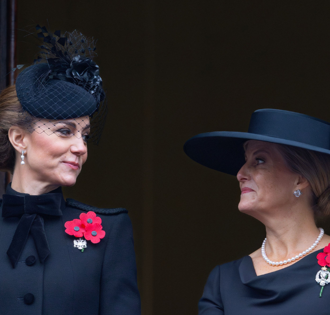 Segundo biógrafa da realeza, Kate Middleton vê Duquesa de Edimburgo <i>como a irmã mais velha que ela nunca teve</i>