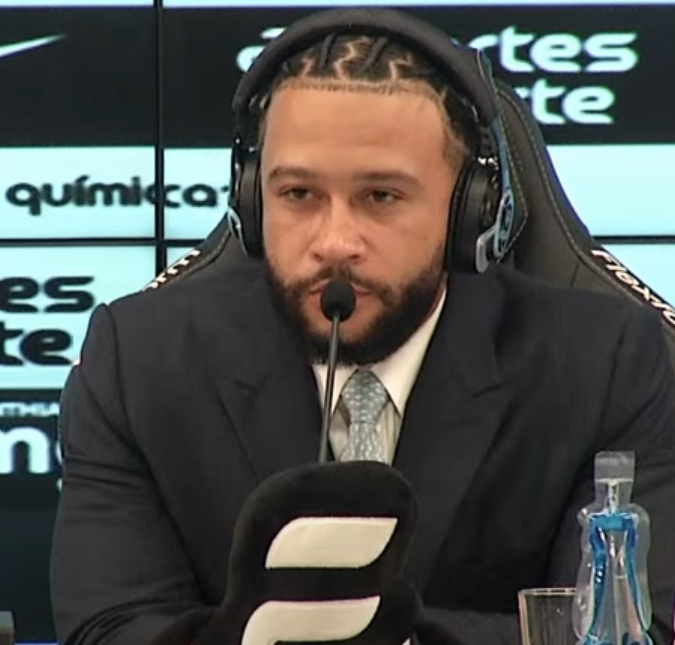Muito além das quatro linhas! Confira tudo que Memphis Depay já fez no Brasil