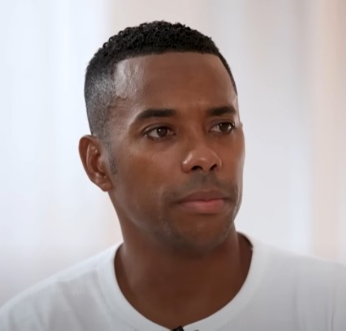 Esposa de Robinho sai em defesa do ex-jogador: <i>Vou lutar pela minha família</i>