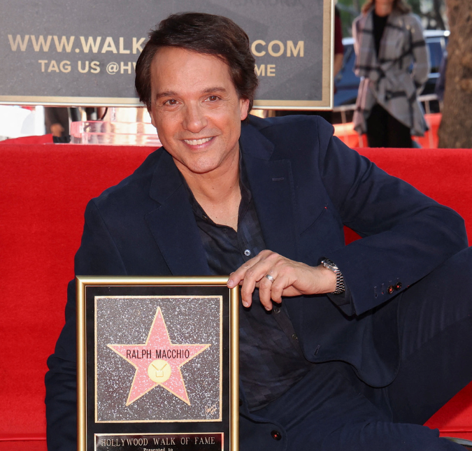 Ralph Macchio, de <i>Karatê Kid</i>, ganha estrela na calçada da fama em <i>Hollywood</i>