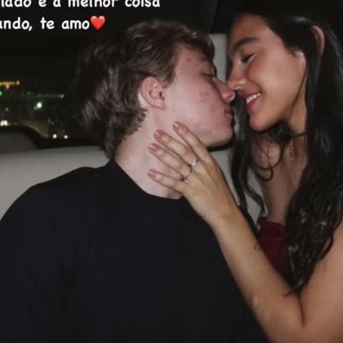 Namorada de Benício Huck comemora sete meses com filho de Angélica e Luciano Huck: <i>Amor da minha vida</i>