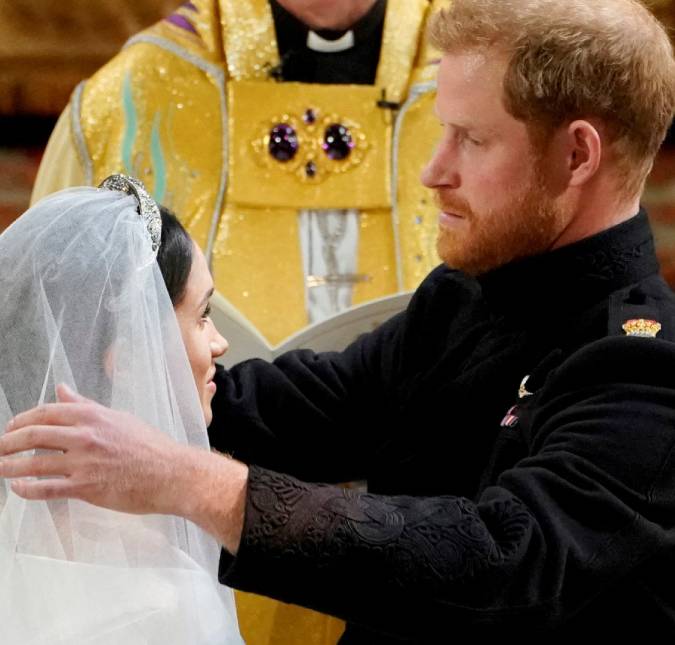 Príncipe Harry comenta boatos de separação de Meghan Markle: <I>Aparentemente nos divorciamos dez vezes</i>