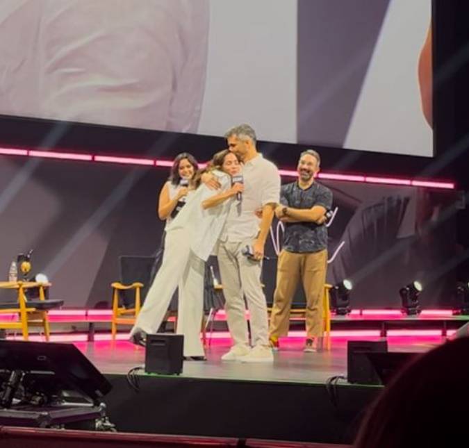 Wagner Moura é homenageado na <i>CCXP24</i> por Alice Braga: - <i>Merece todos os elogios</i>