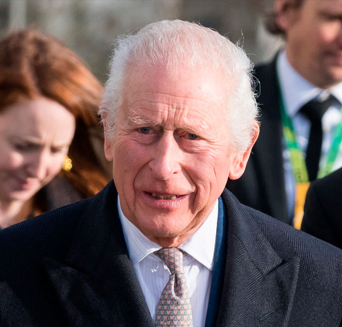 Tratamento de Rei Charles III contra o câncer continuará sendo realizado em 2025, diz jornal