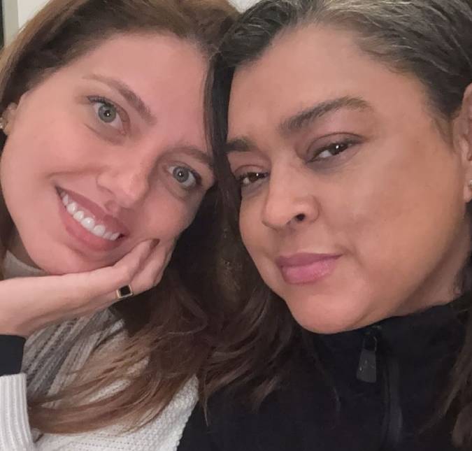 Amiga de Preta Gil atualiza estado de saúde dela após cirurgia: <i>Muito forte</i>