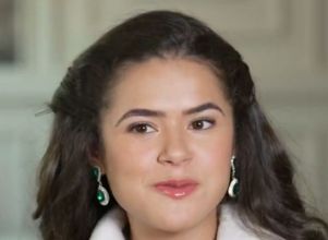 Maísa Silva ganha presente inusitado em amigo culto e viraliza