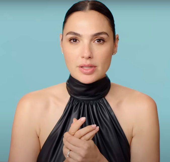 Gal Gadot revela que passou por cirurgia de emergência no final da quarta gravidez após diagnóstico de coágulo cerebral A atriz contou que passou por um momento difícil em fevereiro de 2024